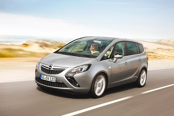Zafira Tourer wejdzie do sprzedaży na jesieni 2011 roku fot. Opel