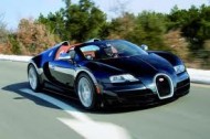 Bugatti Veyron Grand Sport Vitesse- Bugatti stwierdziło, że jeśli posiada już najszybszy samochód świata z dachem, teraz trzeba pokusić się rynek bez dachu i to się im udało. Pod maską znajduje się znana już jednostka 8,0 W16 poczwórnie doładowana turbinami, generująca moc 1200 KM. Bugatti Veyron Grand Sport Vitesse- Bugatti stwierdziło, że jeśli posiada już najszybszy samochód świata z dachem, teraz trzeba pokusić się rynek bez dachu i to się im udało. Pod maską znajduje się znana już jednostka 8,0 W16 poczwórnie doładowana turbinami, generująca moc 1200 KM.