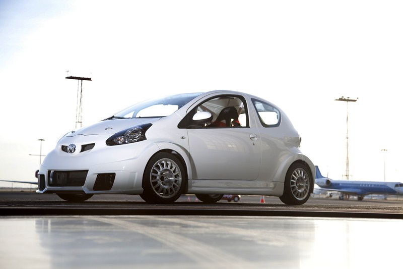 Toyota Aygo Sport -bok