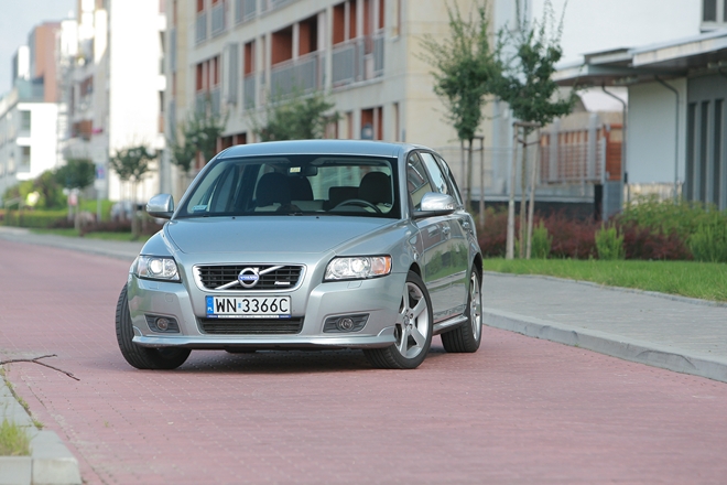 Test Volvo V50 D3: Prestiżowy I Uniwersalny - Infor.pl